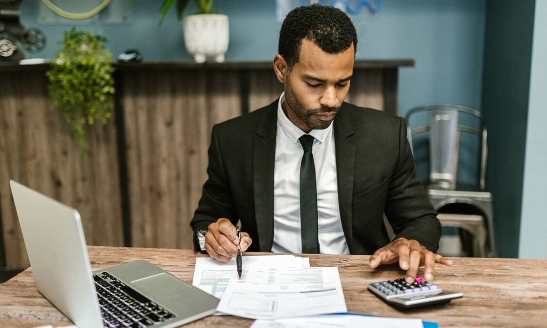 Como Negociar a Anuidade do Cartão: Isenção e Descontos