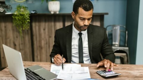 Como Negociar a Anuidade do Cartão: Isenção e Descontos
